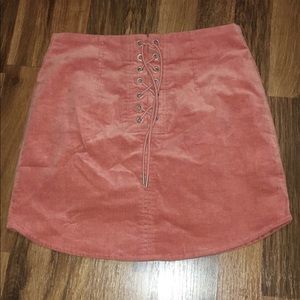 American eagle mauve colored skirt size small